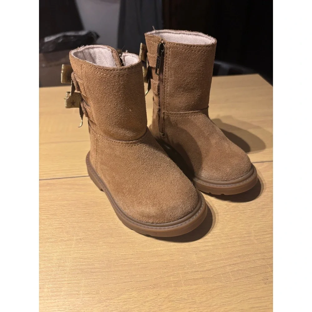 UGG Tillee Chestnut Suede Gold Star Bow Toddler Boots 1115833T Size 6